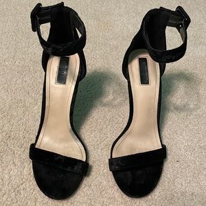 Black velour heels, 7.5